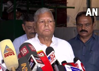 सोनिया गाँधी से मिलने के बाद बोले लालू यादव, बीजेपी को हटाना है