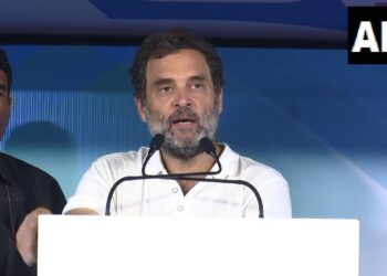 शिक्षा के फीस में वृद्धि को लेकर कांग्रेस सांसद राहुल गाँधी ने दिया बड़ा बयान