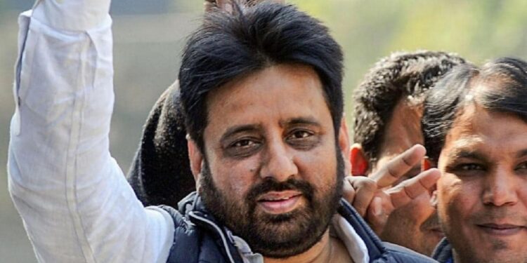 आप विधायक अमानतुल्लाह खान के घर छापेमारी