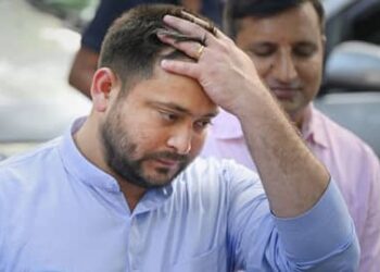 तेजस्वी की बढ़ी मुश्किलें, एक पुराने मामले CBI ने किया दिल्ली का रुख