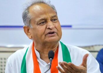 अध्यक्ष पद की रेस से गहलोत बाहर दिख रहे हैं, सचिन का होगा फ़ायदा