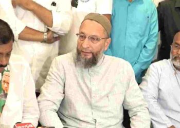 PM मोदी का सबका साथ सबका विकास नारा सिर्फ जुबानी बातें है: ओवैसी