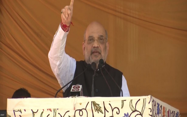 कश्मीर में अज़ान को सुनकर अमित शाह रोका भाषण