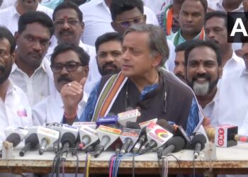 थरूर ने कहा कि मैं पार्टी में युवाओं का समर्थन पाकर बहुत खुश हूं