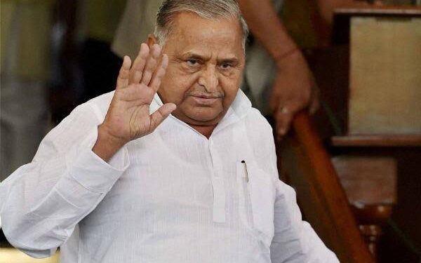 समाजवादी पार्टी के संस्थापक मुलायम सिंह यादव का निधन, कार्यकर्ताओं में शोक की लहर