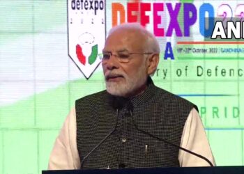 PM मोदी ने डिफेंस एक्सपो का उद्घाटन किया, बोले: अब देश की सुरक्षा का एक प्रभावी केंद्र बनेगा