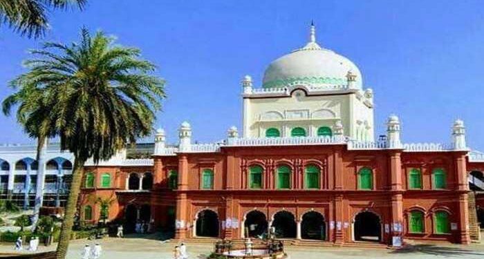 दारूल उलूम देवबंद भी गैर मान्यता प्राप्त मदरसों की सूची में शामिल