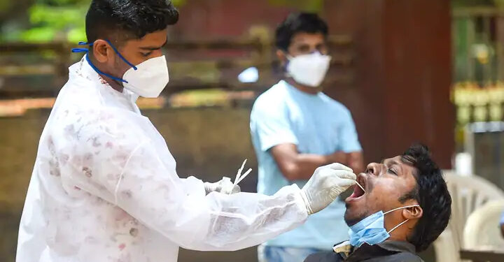 कोरोना के नए वैरिएंट ने पूरे देश में मचाई हड़कंप, अभी तक 18 मामले सामने आये