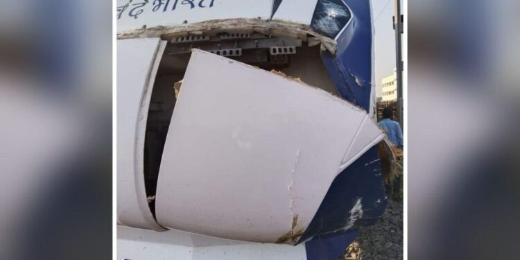 वंदे भारत एक्सप्रेस एक बार फिर गाय से टकरा कर दुर्घटनाग्रस्त हुई