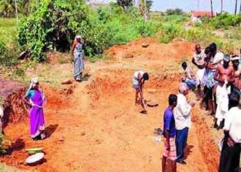 ग्रामीण इलाकों में मनरेगा एक संजीवनी है, जानें क्या है मनरेगा
