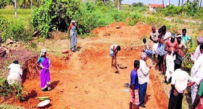 ग्रामीण इलाकों में मनरेगा एक संजीवनी है, जानें क्या है मनरेगा