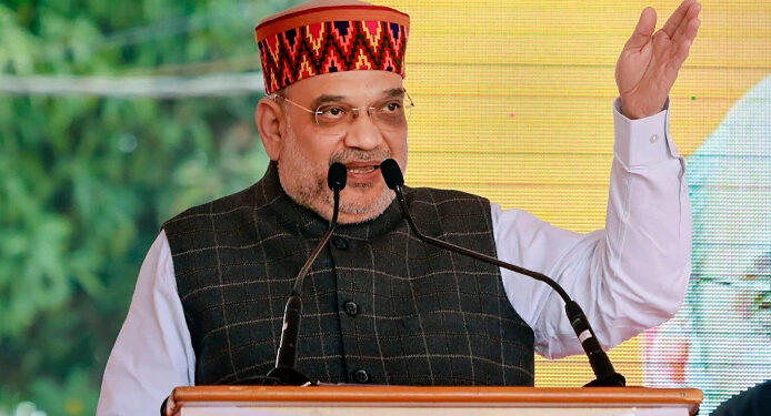 कांग्रेस कश्मीर से 370 हटाने से डर रही थी मोदी ने उखाड़ फेंका: अमित शाह