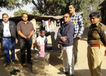 साबरकांठा जिले में पहले दिन 351 दिव्यांग व बुजुर्ग मतदाताओं ने घर बैठे किया मतदान