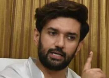 चिराग पासवान ने नीतीश कुमार से सवाल करते हुए पूछा, जो पिएगा वह मरेगा और जो पिलाएगा या मौज करेगा?