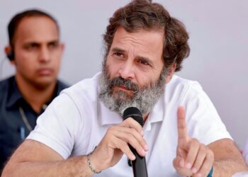 चीन युद्ध की तैयारी कर रही है और हमारी सरकार शांत बैठी है: राहुल गाँधी