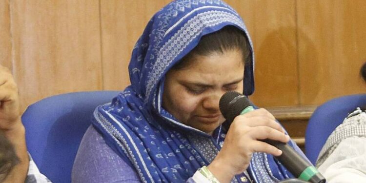 बिलकिस बानो मामले में सुप्रीम कोर्ट ने पुनर्विचार याचिका को किया खारिज