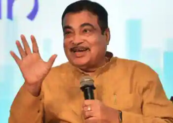 ना पोस्टर लगवाऊंगा, ना चाय पिला पिलाऊंगा और पाँच लाख वोटों से जीत लूंगा: गडकरी