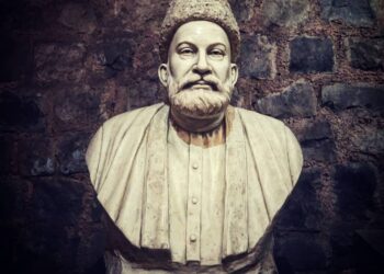 ग़ालिब साहब को उनके घर बल्लिमरान से दूर निजामुद्दीन में क्यों दफनाया गया?