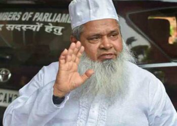 हिन्दू 40 साल से पहले 2-3 गैरकानूनी तरीके से बीवियां रखते हैं: बदरुद्दीन अजमल