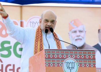 अमित शाह के “सबक सिखाने” वाले टिप्पणी को चुनाव आयोग ने गलत नहीं माना