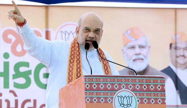 अमित शाह के “सबक सिखाने” वाले टिप्पणी को चुनाव आयोग ने गलत नहीं माना