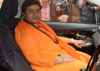 बीजेपी सांसद प्रज्ञा ठाकुर के भड़काऊ बयान को लेकर सुप्रीम कोर्ट का रुख करेगी कांग्रेस