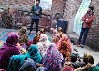 योगदान फाउंडेशन ने सेनेटरी पैड्स को लेकर चलाया जागरूकता अभियान, महिलाओं से किया संवाद