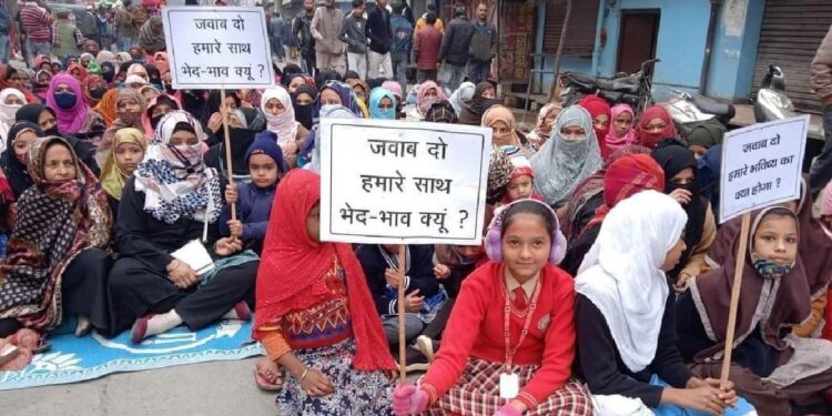 हल्द्वानी अतिक्रमण मामले पर लोगों को मिली बड़ी राहत, सुप्रीम कोर्ट ने हाईकोर्ट के फैसले पर लगाई रोक