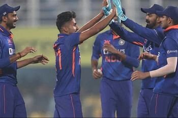 श्रीलंका के खिलाफ पहले ODI मैच में भारत की धमाकेदार जीत, विराट का शतक