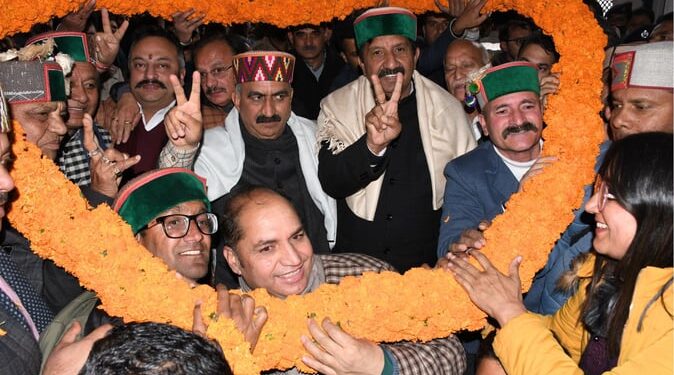 हिमाचल प्रदेश में CM का बड़ा फैसला, पुरानी पेंशन योजना को किया बहाल