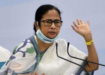 BSF ने पश्चिम बंगाल के सीमावर्ती इलाकों में आतंक फैला रखा है: ममता