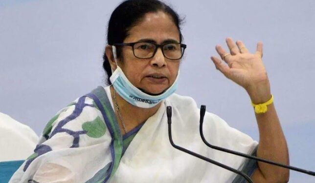 BSF ने पश्चिम बंगाल के सीमावर्ती इलाकों में आतंक फैला रखा है: ममता