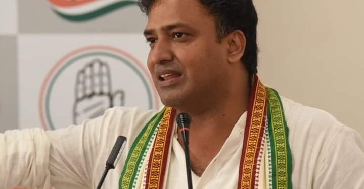 योगी समर्थक गुंडा तत्वों ने मस्जिद पर किया हमला, इसीलिए प्रशासन बना रहा मूक दर्शक: कांग्रेस नेता