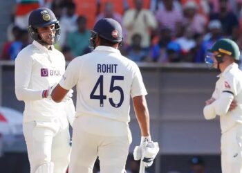 ख़्वाजा और ग्रीन के शतक के बदौलत पहली पारी में ऑस्ट्रेलिया ने बनाया विशाल स्कोर, इंडिया की सधी शुरुआत