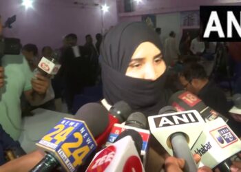 मेरे पति और जेठ को खतरा है, उन्हें सुरक्षा दी जाए: अतीक के भाई अशरफ की पत्नी