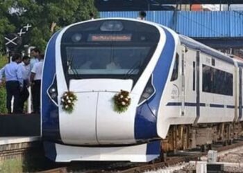 पश्चिम बंगाल में वंदे भारत एक्सप्रेस पर हुआ पथराव, जांच के आदेश जारी