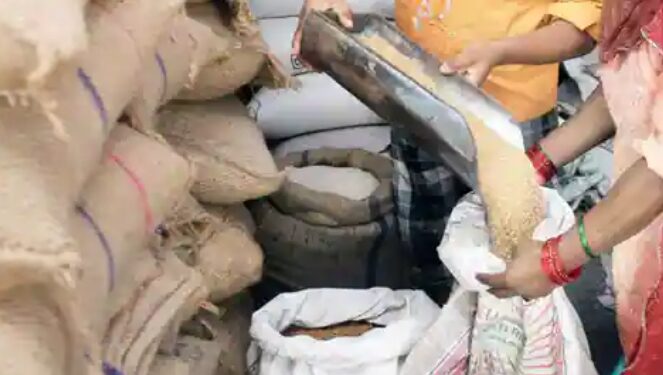 विकास के बजाय उपहार का सहारा, सभी दलों में चुनाव जीतने के लिए मुफ्त रेवड़ी की घोषणा एक आसान उपाय