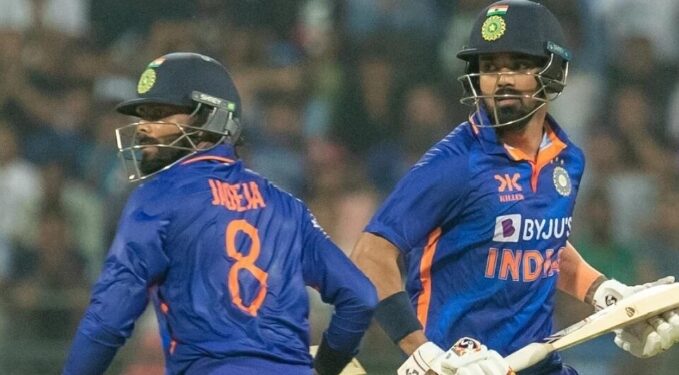 राहुल-जडेजा की शतकीय साझेदारी और शमी-सिराज गेंदबाज़ी के सामने ढेर हुई कंगारू टीम