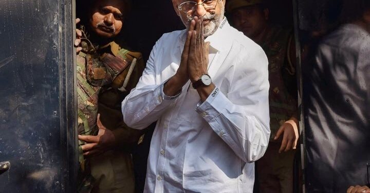 पूर्व विधायक मुख्तार अंसारी को 10 साल और सांसद अफजाल अंसारी को 4 साल की सजा