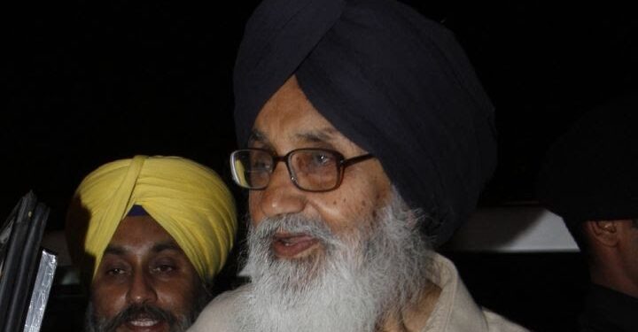 पंजाब के 5 बार के CM रहे प्रकाश सिंह बादल का निधन, पूरे प्रदेश में शोक की लहर