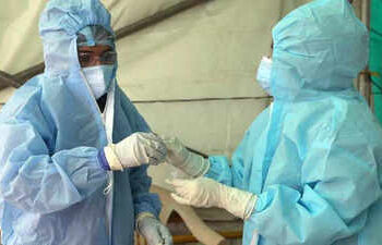 देश में बढ़ते कोरोना के मामलों ने बढ़ाई चिंता