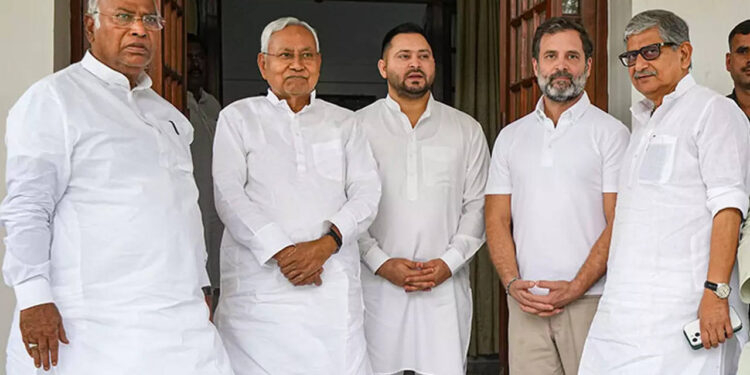 नीतीश कुमार के विपक्ष एकता पहल की बैठक 23 जून को होगी, खड़गे, राहुल समेत कई अन्य नेता होंगे शामिल