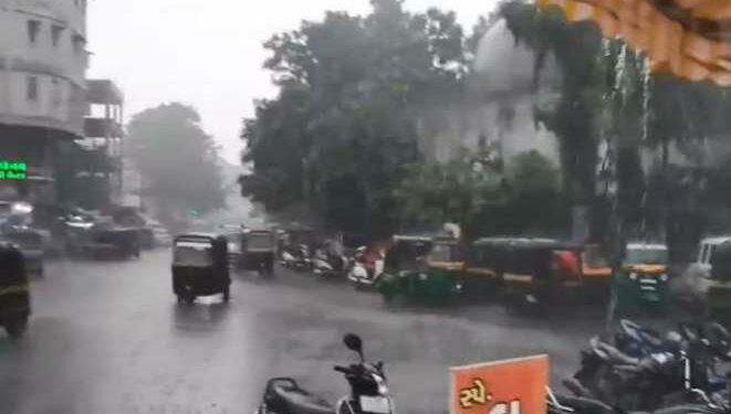 चक्रवाती तूफान बिपरजॉय ने दी दस्तक, अगले कई घंटो तक गुजरात में हों सकती मूसलाधार बारिश
