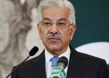 पाकिस्तानी रक्षा मंत्री के बिगड़े बोल, पीएम मोदी को गुजरात का कसाई बताया