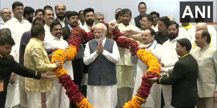 हमने विपक्षी दलों के नेताओं को सम्मान दिया लेकिन वो हमेशा हमें गालियां दी: पीएम मोदी