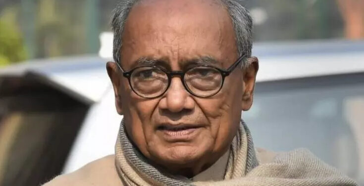 गोलवलकर पोस्टर विवाद में बुरे फंसे दिग्विजय सिंह, इंदौर में FIR दर्ज