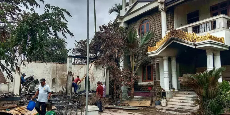 केंद्रीय मंत्री आरके रंजन सिंह के घर की महिलाओं ने किया पथराव, मणिपुर हिंसा से हैं नाराज