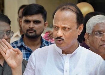 महाराष्ट्र की राजनीति में बड़ा उलटफेर, शिंदे सरकार में डिप्टी सीएम बनाए गए अजीत पवार