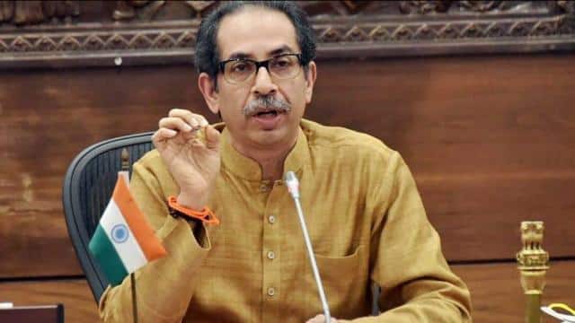 देश की राजनीति आईपीएल जैसी है, कौन किस तरफ से खेलता है पता ही नहीं चलता: उद्धव ठाकरे