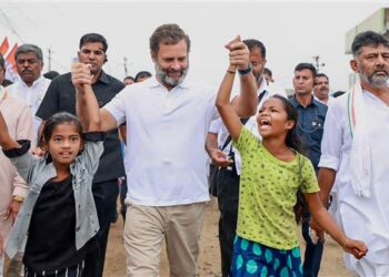 बहुत मुश्किल है राहुल जैसा होना…